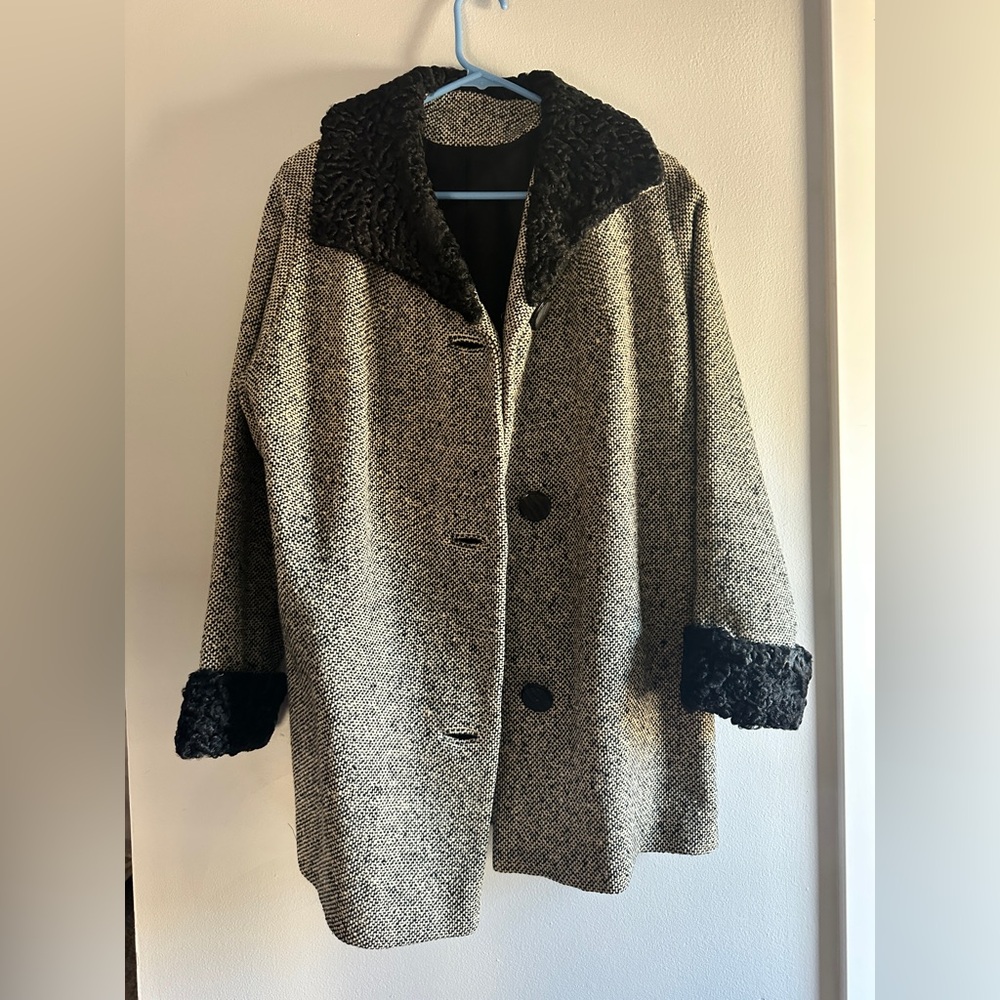 Vintage 1950’s Black and Cream Wool Coat